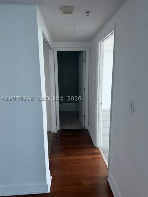 7501 E Treasure Dr 6K, North Bay Village FL - photo 6 of 11
