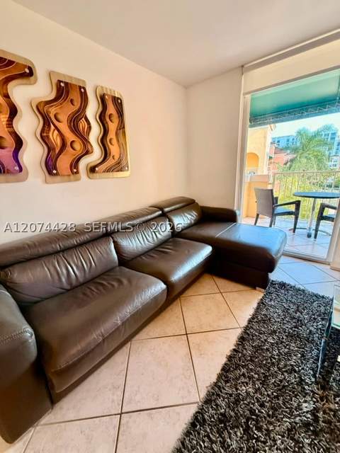 19701 E Country Club Dr 5605, Aventura FL - photo 11 of 37