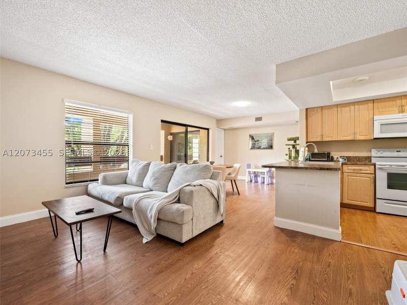2 bedroom Condominium at 9255 SW 125th Ave 310-R, Kenland Pointe Condo IV, Miami — photo 4