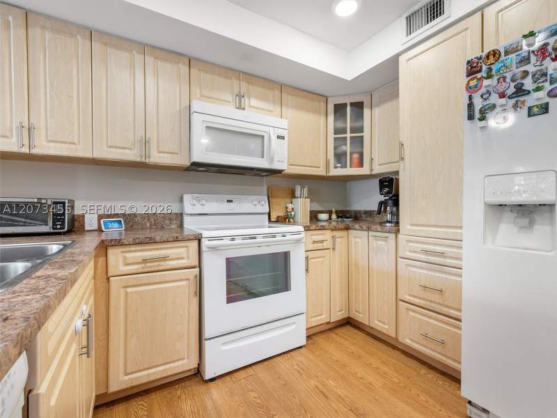 2 bedroom Condominium at 9255 SW 125th Ave 310-R, Kenland Pointe Condo IV, Miami — photo 5