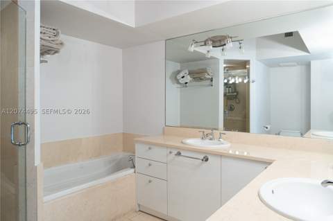 20000 E Country Club Dr 307, Aventura FL - photo 10 of 16