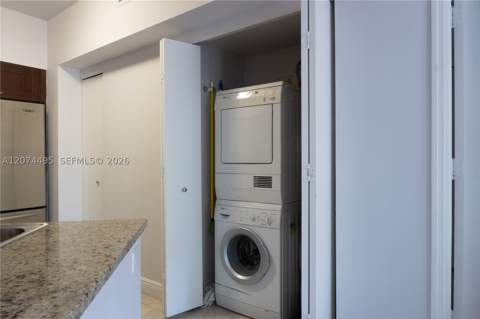20000 E Country Club Dr 307, Aventura FL - photo 11 of 16