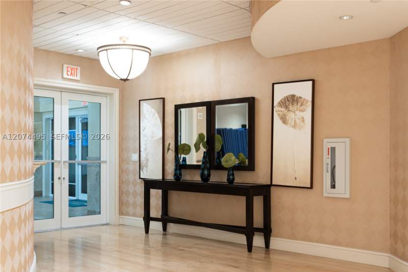 2 bedroom Condominium at 20000 E Country Club Dr 307, Turnberry Vlg No Tower Co, Aventura — photo 2