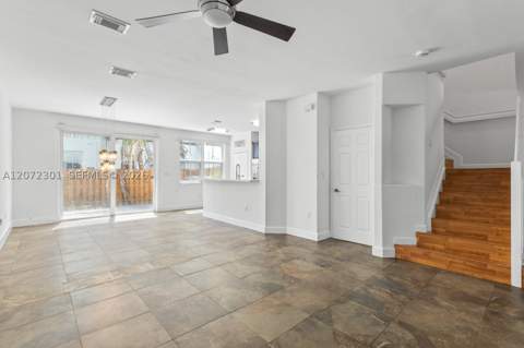 7809 NW 114th Path, Doral FL - photo 14 of 37