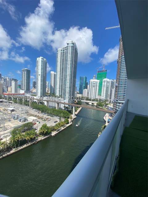 185 SW 7th St 1607, Miami FL - photo 7 of 11