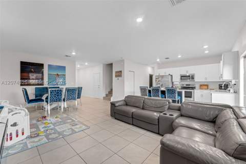 11944 SW 240th St, Homestead FL - photo 10 of 59