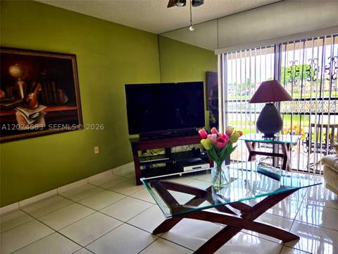 6745 NW 169th St 14F, Hialeah FL - photo 8 of 17