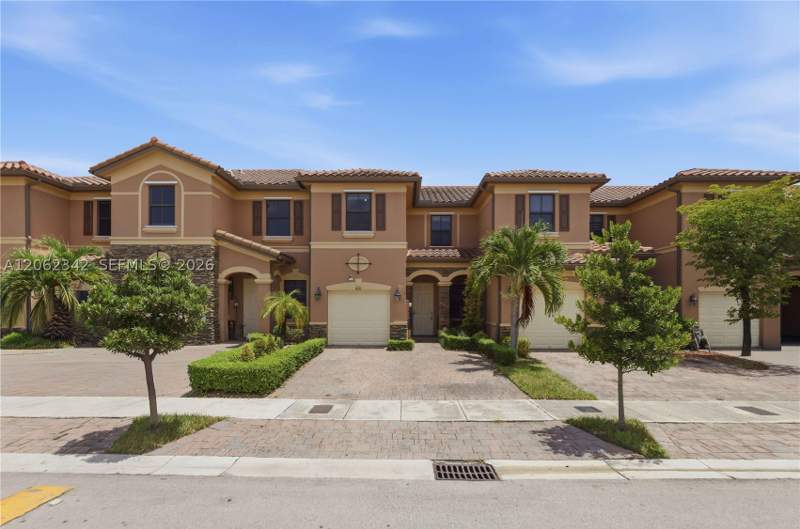 3 bedroom Townhouse at 9033 W 33rd Avenue, Bellagio, Hialeah — photo 2