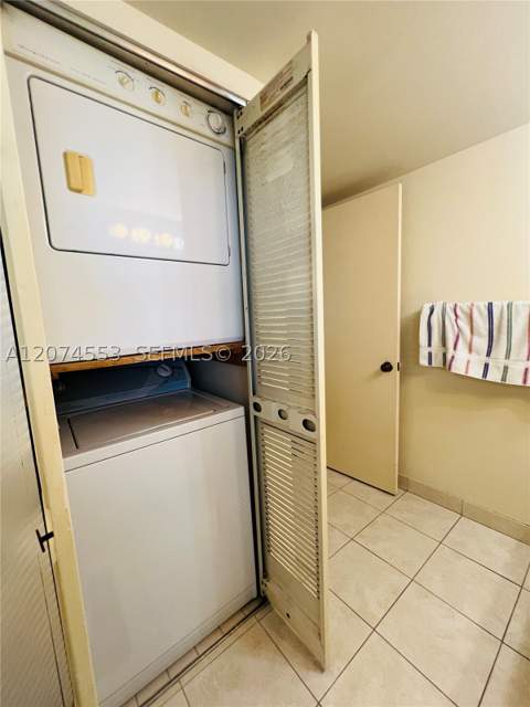 20860 San Simeon Way 205-6, Miami FL - photo 12 of 40