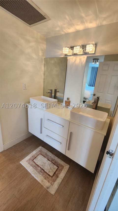 500 Bayview Dr 1725, Sunny Isles Beach FL - photo 12 of 25