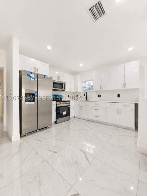 980 NW 13th St, Homestead FL - photo 6 of 25
