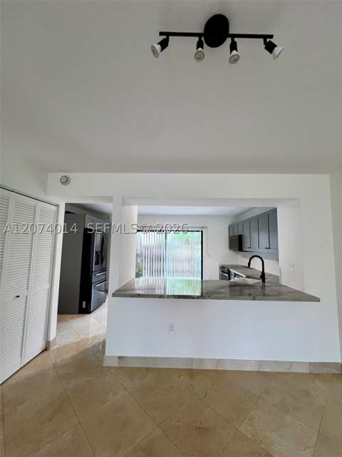 7803 SW 102nd Ln, Miami FL - photo 8 of 36