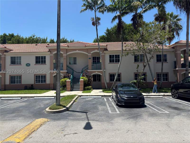 2 bedroom Condominium at 2910 SE 13th Rd 105-44, Venetia Gardens South Con, Homestead — photo 2