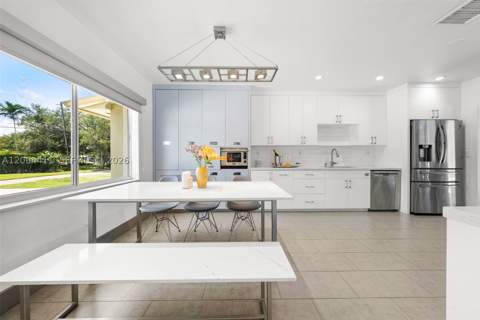 831 NE 109th St, Biscayne Park FL - photo 12 of 67
