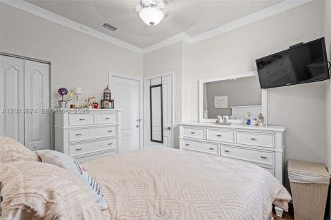 1034 NE 30th Ave, Homestead FL - photo 12 of 35