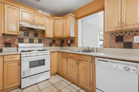 980 NW 183rd Street, Miami Gardens FL - photo 10 of 25