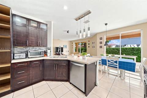 15429 SW 36th Ter, Miami FL - photo 12 of 40