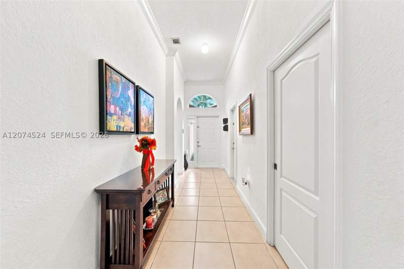 4 bedroom SingleFamilyResidence at 15429 SW 36th Ter, Ponce Estates Sec 2, Miami — photo 4
