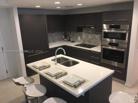 7751 NW 107th Ave 707, Doral FL - photo 6 of 13