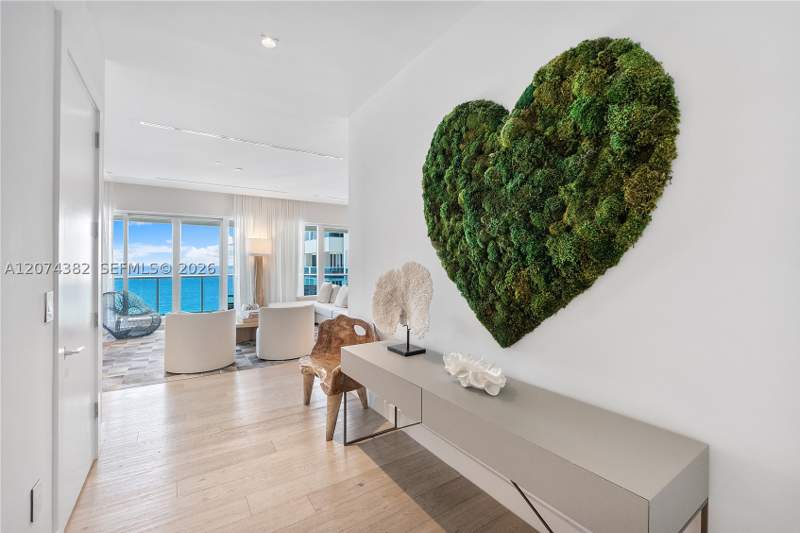 3 bedroom Condominium at 102 24th St Ph-1612, 2399 Collins Avenue, Miami Beach — photo 5