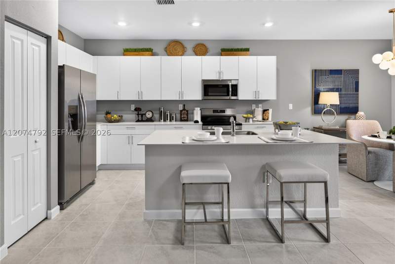 5 bedroom SingleFamilyResidence at 33734 SW 195 Ave, Acacia Groves, Miami — photo 2