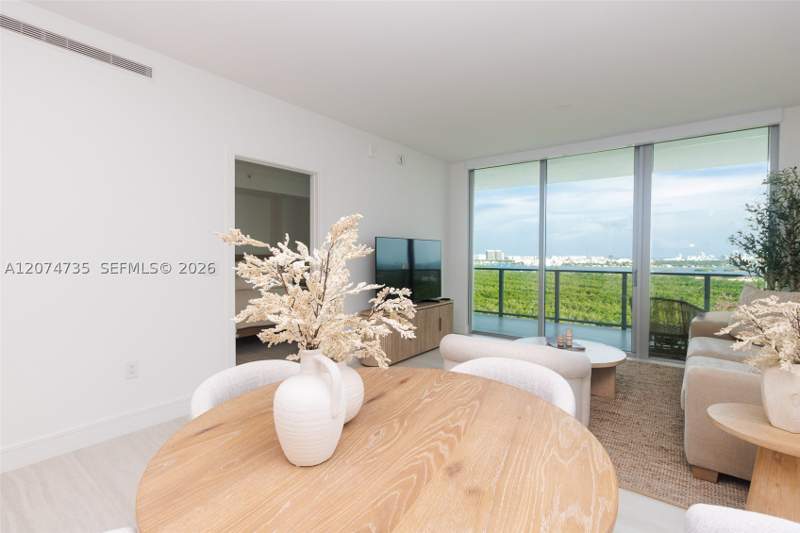 1 bedroom Condominium at 2411 Laguna Circle 1704, One Park Tower, North Miami — photo 4