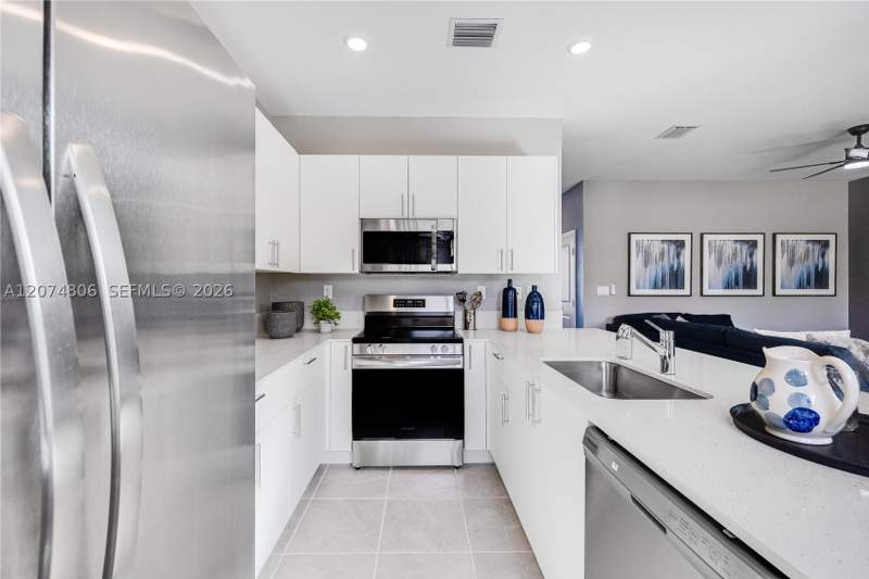 3 bedroom Townhouse at 754 SE 15 St, Terra Sol, Homestead — photo 5