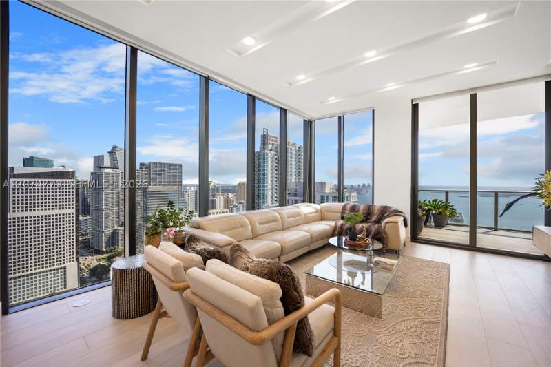 3 bedroom Condominium at 1010 Brickell Ave 4701, 1010 Brickell Condo, Miami — photo 3