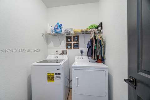 10334 NW 30th Ter, Doral FL - photo 18 of 34