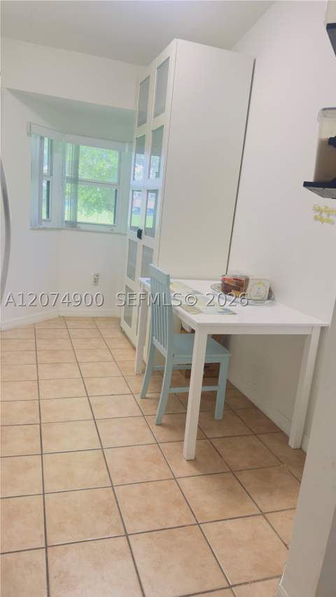 990 NE 33rd Ter 202, Homestead FL - photo 14 of 37