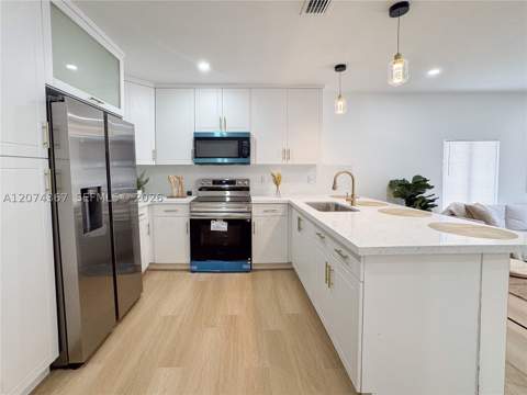 1300 NW 42nd St, Miami FL - photo 7 of 22
