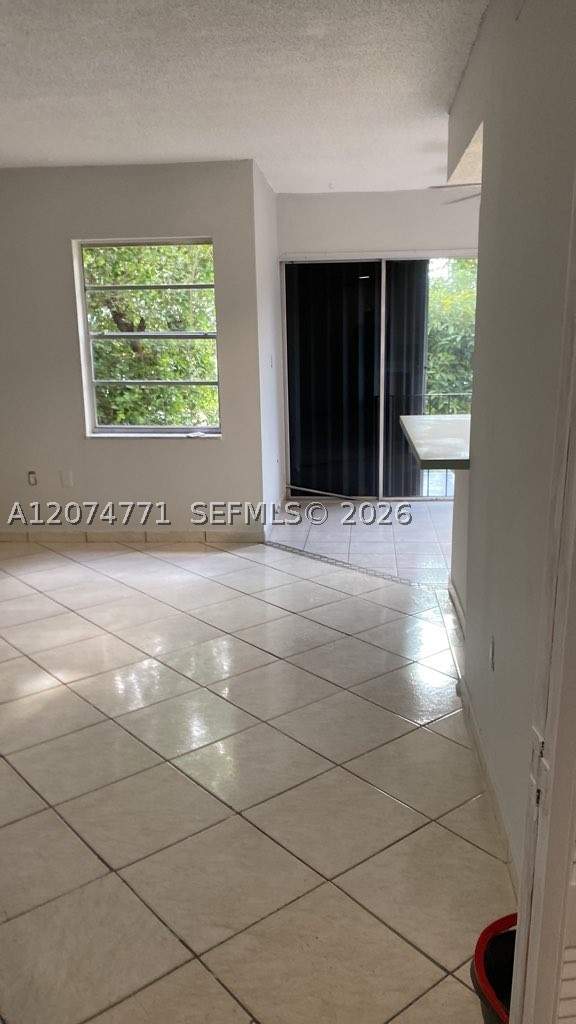 2 bedroom Condominium at 9370 W Flagler St 204B, South Winds Condo West, Miami — photo 3