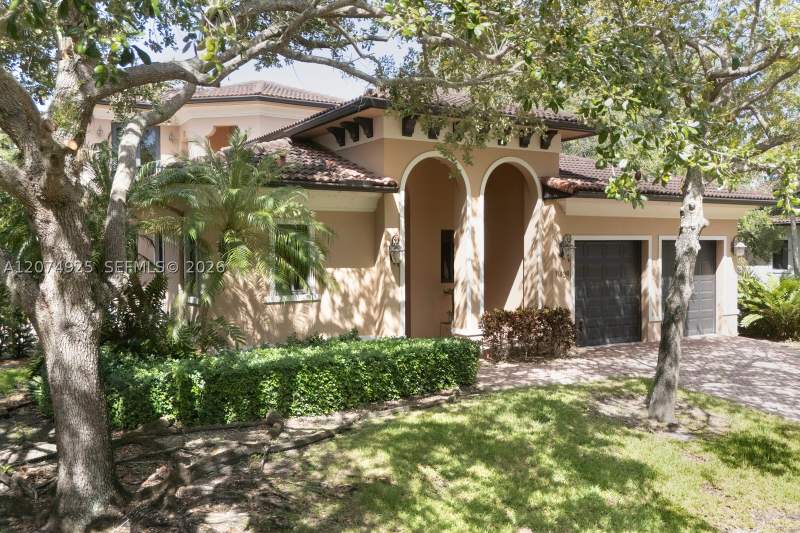 4 bedroom SingleFamilyResidence at 11404 Four Fillies Rd, Smathers Four Fillies Far, Pinecrest — photo 2