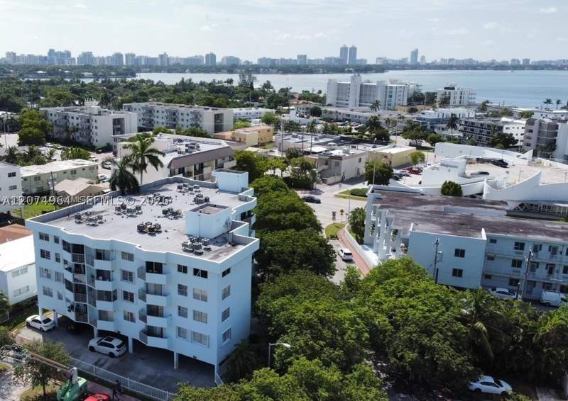 2 bedroom Condominium at 1990 Marseille Dr 206, Lisette Condo, Miami Beach — photo 2