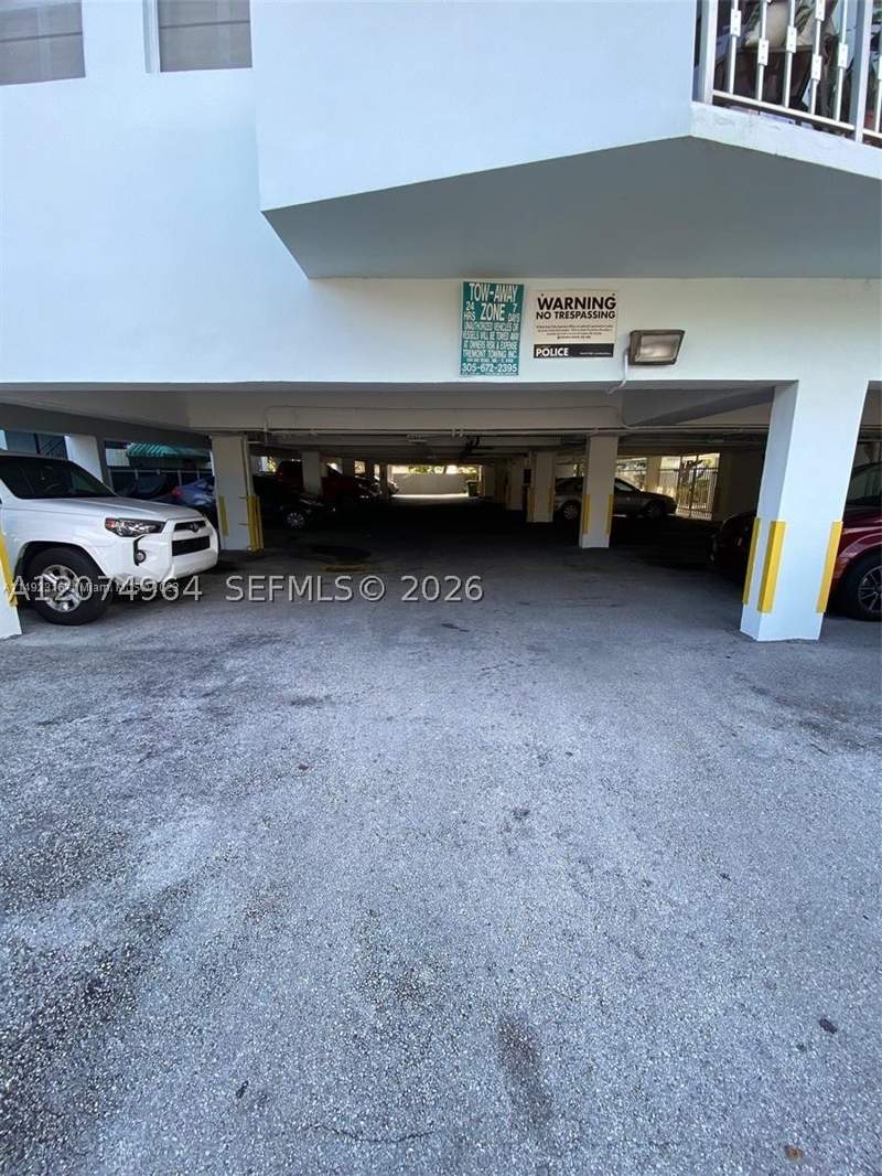 2 bedroom Condominium at 1990 Marseille Dr 206, Lisette Condo, Miami Beach — photo 5