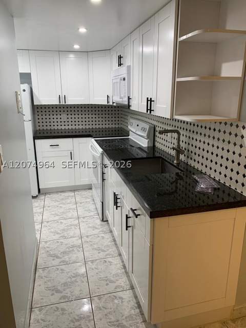 1990 Marseille Dr 206, Miami Beach FL - photo 8 of 18