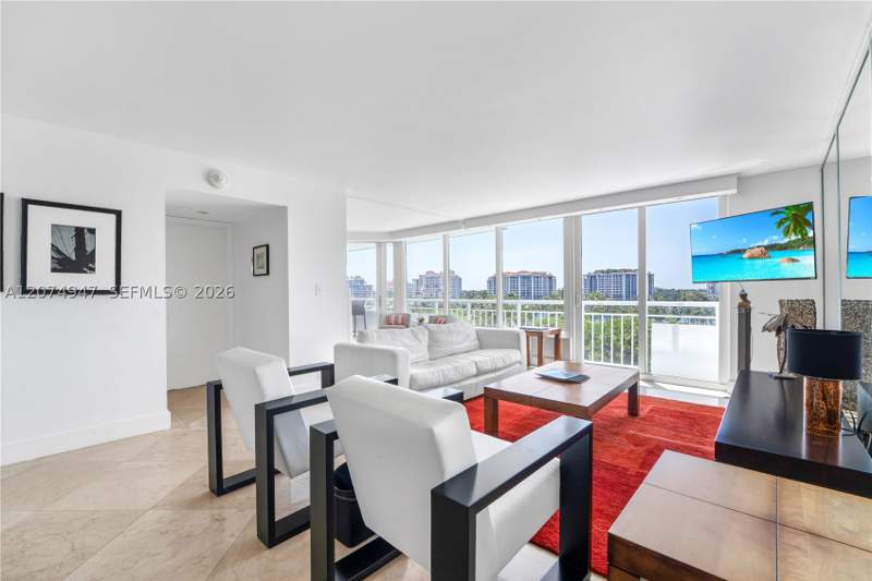 2 bedroom Condominium at 400 S Pointe Dr 505, South Pointe Towers Condo, Miami Beach — photo 2