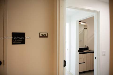225 N Miami Ave 1801, Miami FL - photo 12 of 25