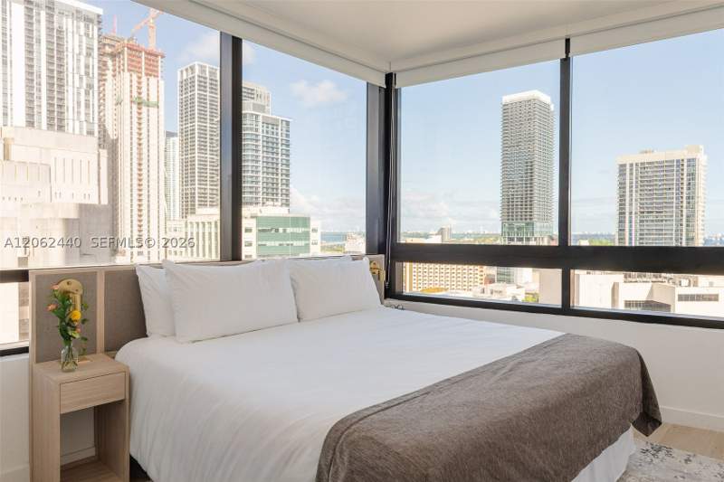 2 bedroom Condominium at 225 N Miami Ave 1801, District 225 Condo, Miami — photo 3