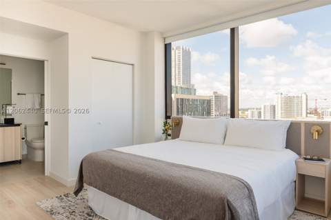 225 N Miami Ave 1801, Miami FL - photo 6 of 25