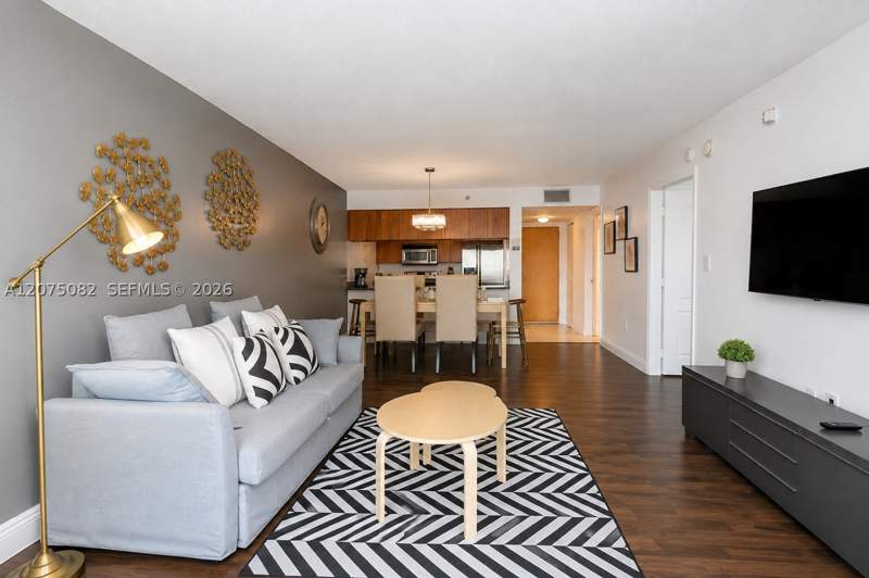 1 bedroom Condominium at 1200 Brickell Bay Dr 3207, The Club At Brickell Bay, Miami — photo 2