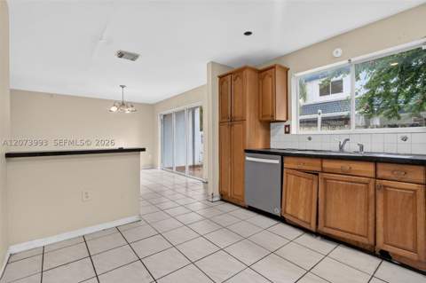 253 NE 211th Ter, Miami FL - photo 14 of 45