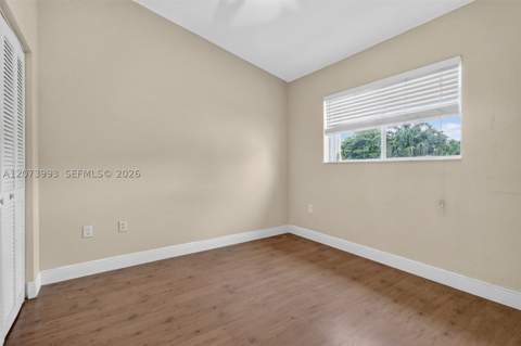 253 NE 211th Ter, Miami FL - photo 21 of 45