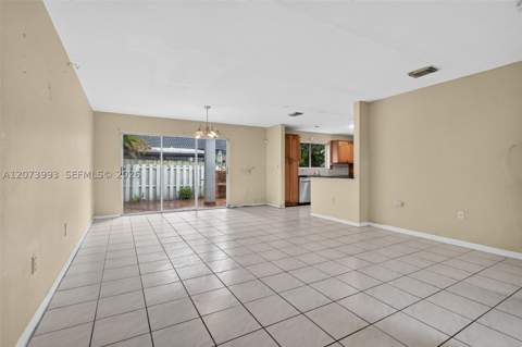 253 NE 211th Ter, Miami FL - photo 6 of 45
