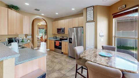 2215 Portofino Ave, Homestead FL - photo 15 of 75