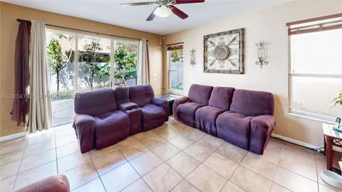 2215 Portofino Ave, Homestead FL - photo 18 of 75