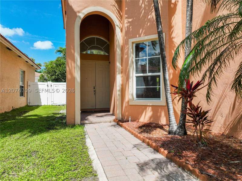 7 bedroom SingleFamilyResidence at 2215 Portofino Ave, Portofino Estates, Homestead — photo 3