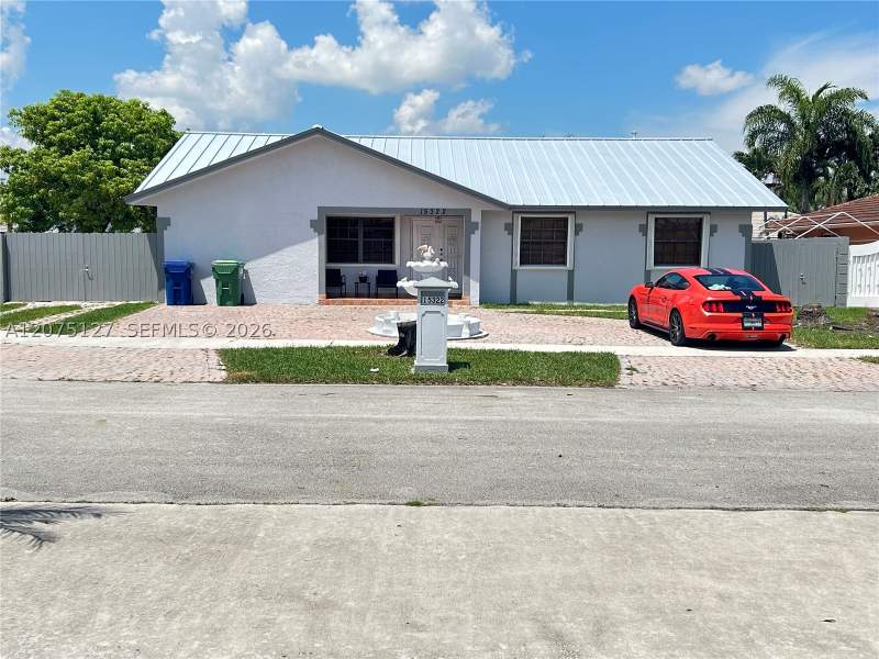 4 bedroom SingleFamilyResidence at 15322 SW 144th Pl, South Landing Estates, Miami — photo 2