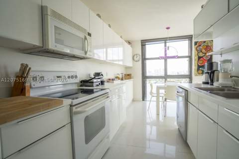 9 Island Ave 1806, Miami Beach FL - photo 15 of 57