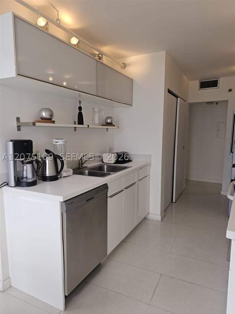 9 Island Ave 1806, Miami Beach FL - photo 24 of 57